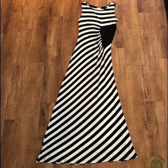 ECI black and white striped maxi. Large - Picture 6 of 13